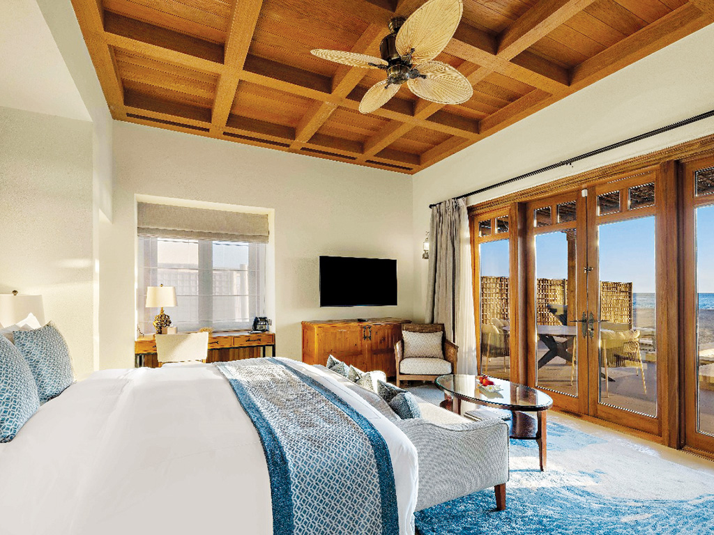  Nature welcomes at Sir Bani Yas Island